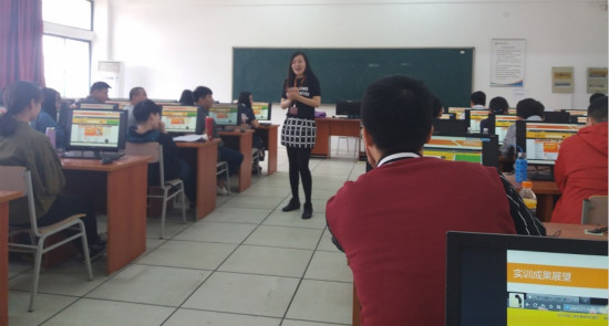 图5 杰瑞教育集团王助理给学生讲课_meitu_7.jpg 图5 杰瑞教育集团王助理给学生讲课_meitu_7.jpg